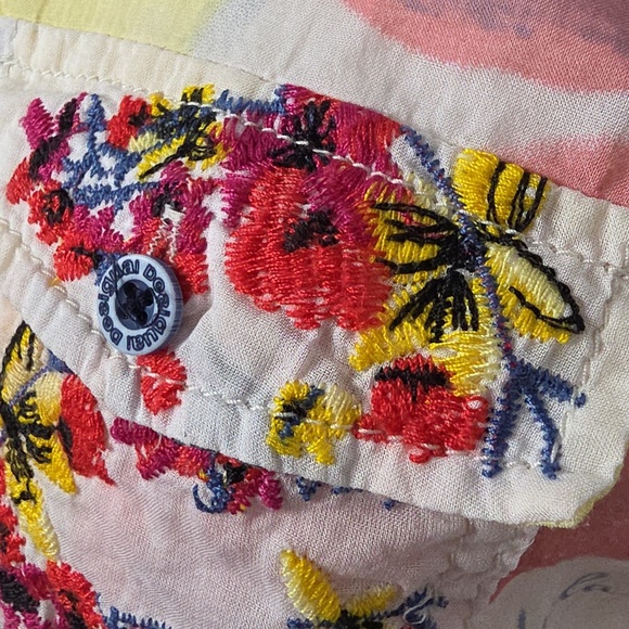 Desigual Floral Button-Up Shirt β Adjustable Sleeves, Womenβs XS - Picture 3 of 11